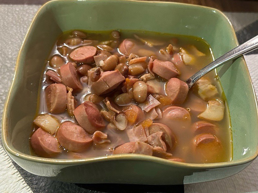 Frijoles charros 